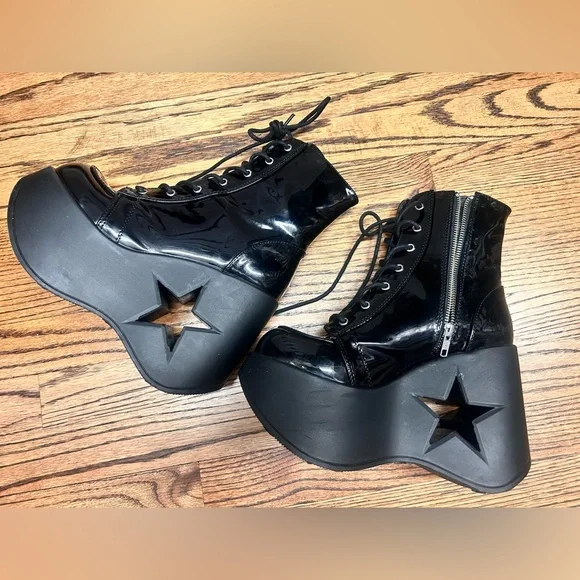 Demonia Dynamite-106 Black Platform Ankle Boots Size 9 - Picture 2 of 13